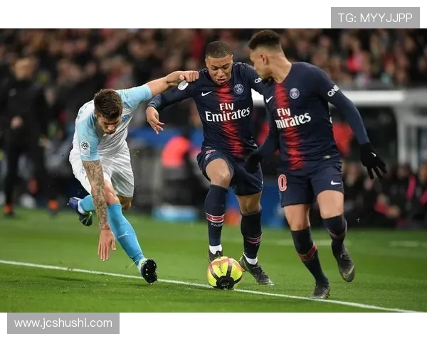 法甲新赛季战况激烈，巴黎圣日耳曼与马赛领跑积分榜